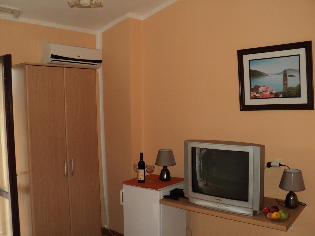 Apartments Skaljari Котор Екстериор снимка